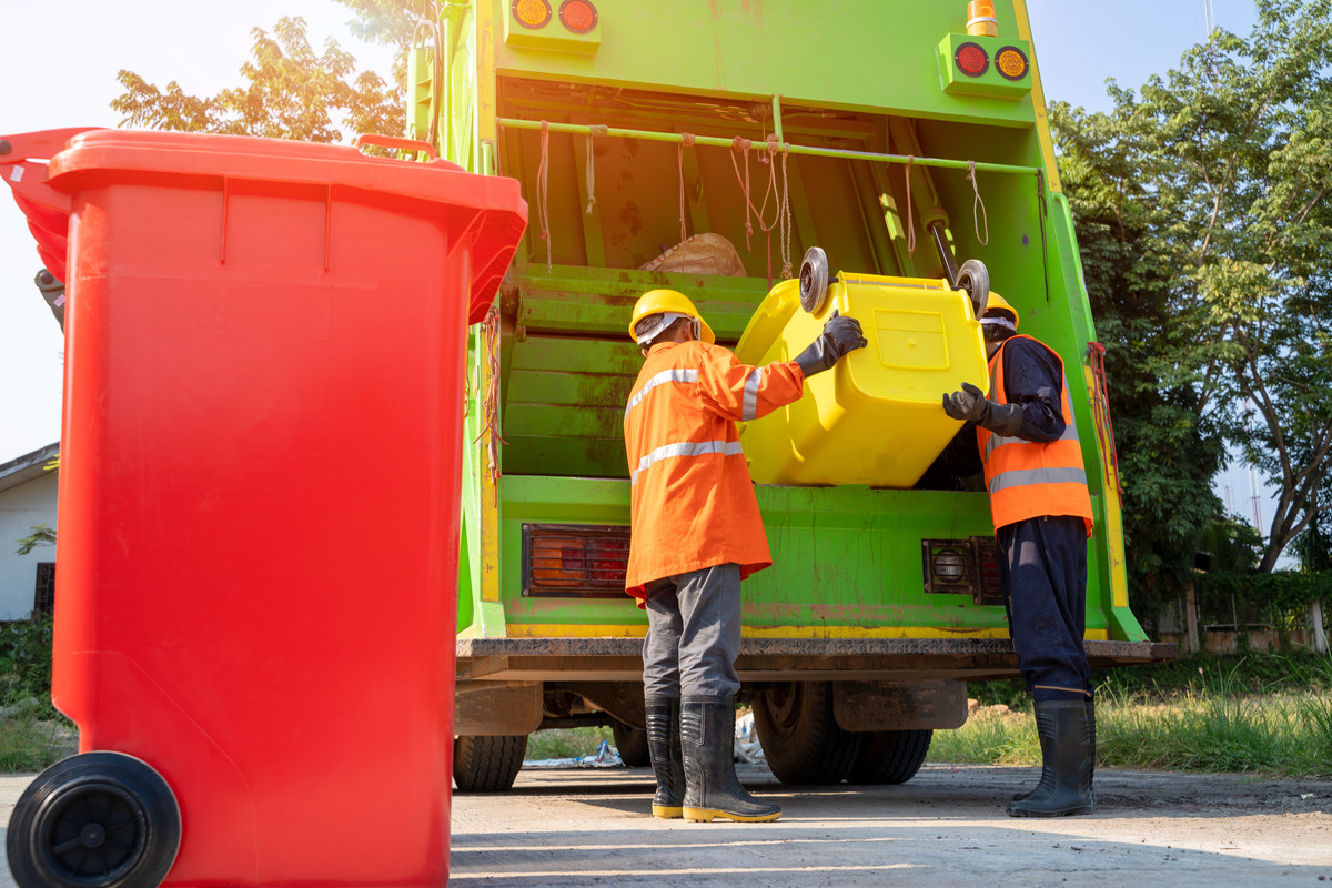 What Do Junk Removal Services Do?